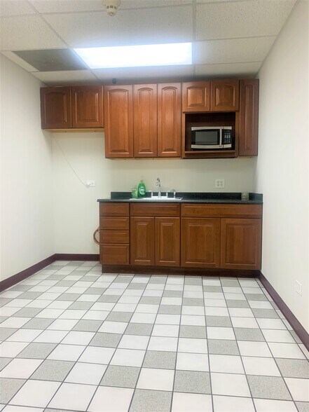 More Photos Of 4139 W 123rd St, Alsip Service For Sale