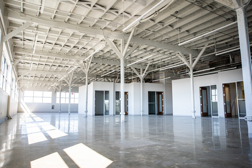 More Photos Of 2721 Cesar Chavez Blvd, Fresno Office For Lease