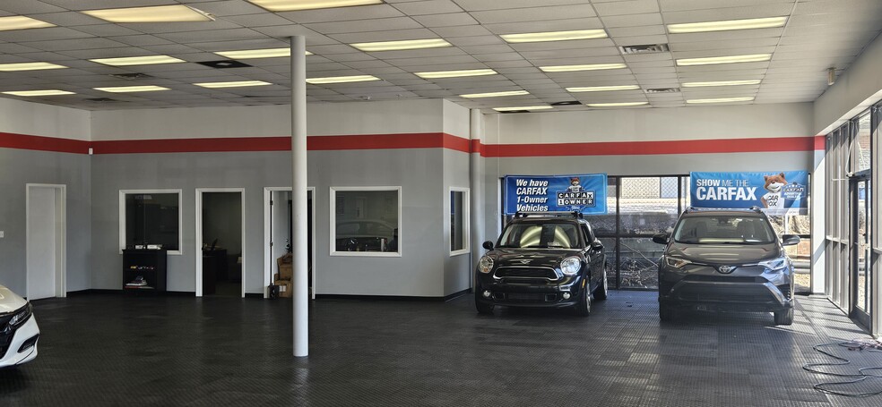 More Photos Of 3333 Capital Blvd, Raleigh Auto Dealership For Lease