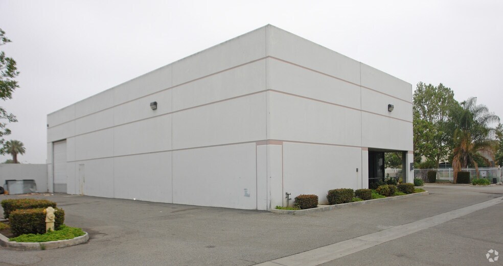 More Photos Of 1967 W Holt Ave, Pomona Warehouse For Sale