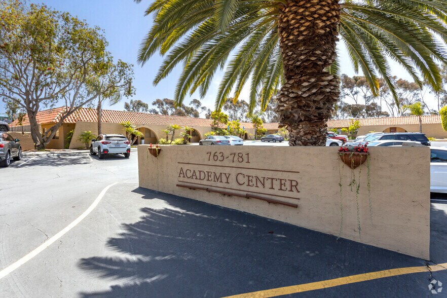More Photos Of 763-781 Academy Dr, Solana Beach Medical For Lease