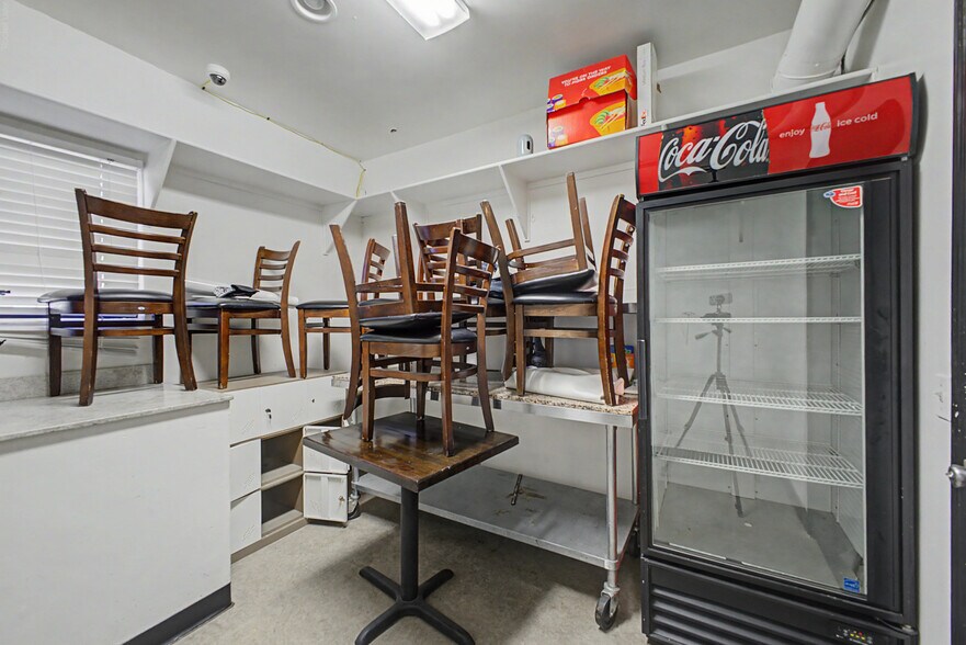 More Photos Of 2827 E Bell Rd, Phoenix Restaurant For Sale