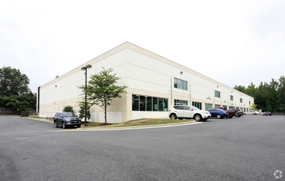 Primary Photo Of 17857-17889 Fraley Blvd, Dumfries Research And Development For Sale