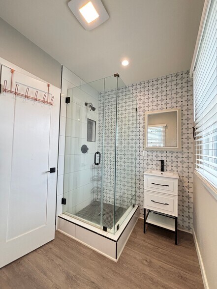 More Photos Of 183 N Waverly St, Orange Apartments For Sale