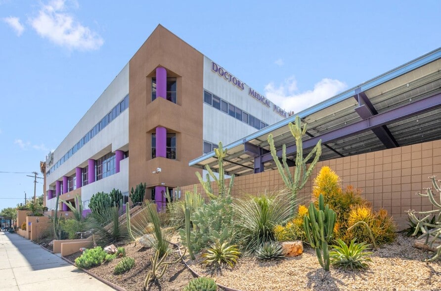 More Photos Of 10515 Balboa Blvd, Granada Hills Medical For Lease