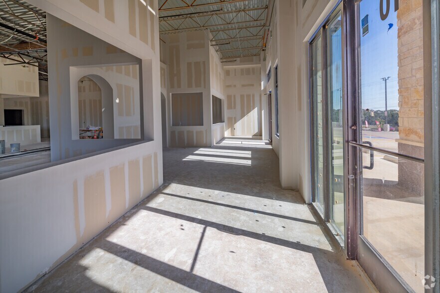 More Photos Of 2407 E Evans Rd, San Antonio Storefront Retail Office For Lease