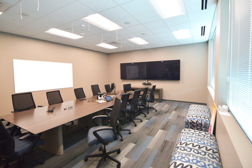 More Photos Of 10130 State Highway 151, San Antonio Office For Lease