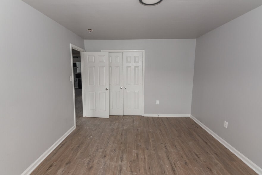 More Photos Of 4907-4921 Frederick Ave, Baltimore Apartments For Sale