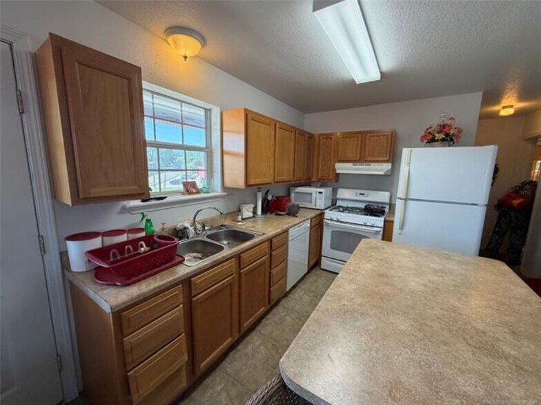 More Photos Of 500 1st St, Clayton Self Storage For Sale