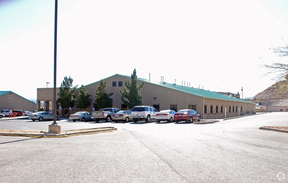 More Photos Of 1225 E Cliff Dr, El Paso Unknown For Lease