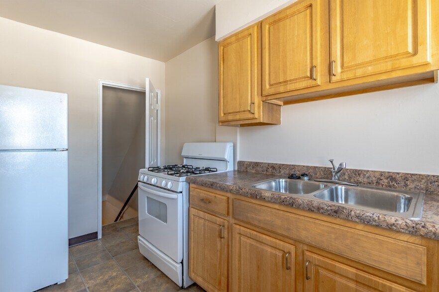 More Photos Of 299-377 Mayfair Blvd, Columbus Apartments For Sale