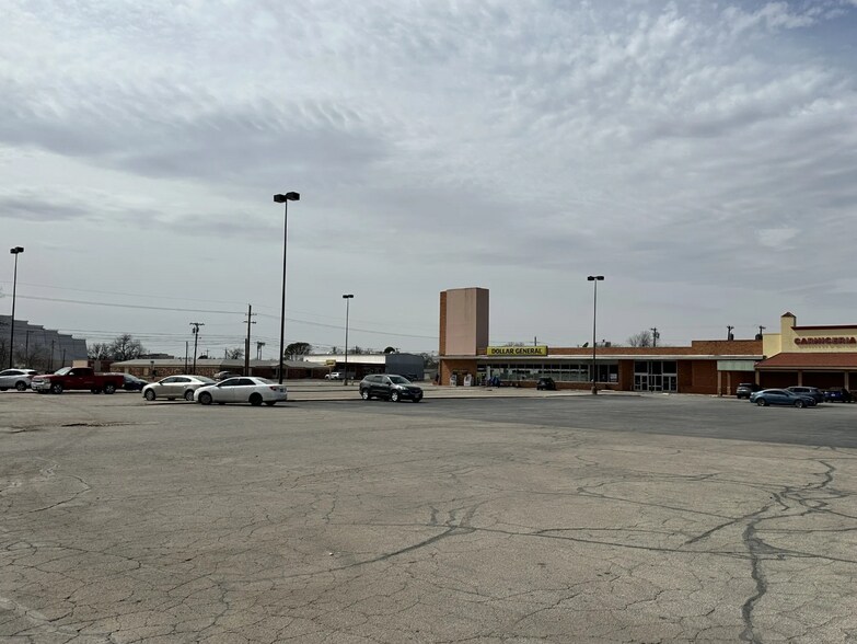 More Photos Of 1234 N Mockingbird Ln, Abilene General Retail For Lease