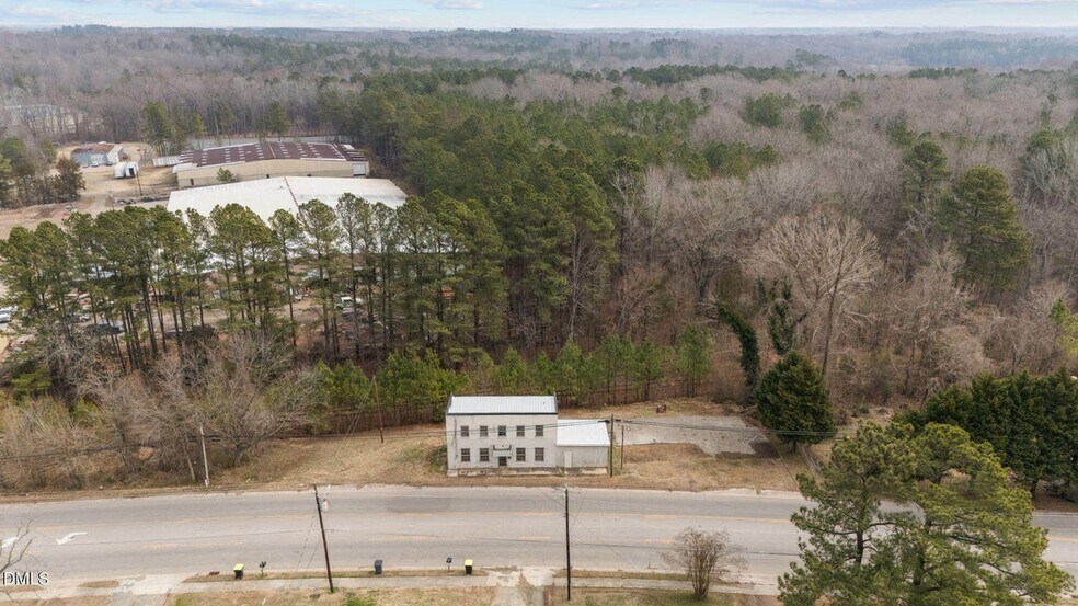 More Photos Of 1300 College St, Oxford Flex For Sale