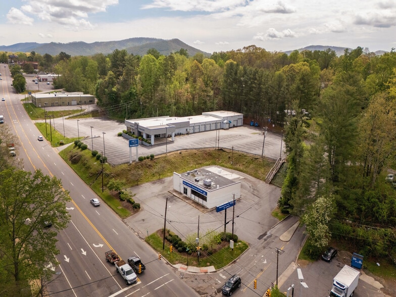 More Photos Of 579 Tunnel Rd, Asheville Freestanding For Lease