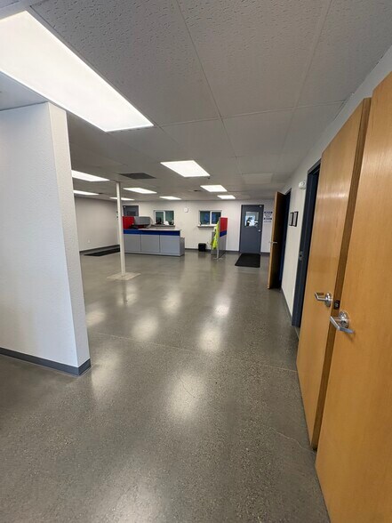 More Photos Of 431 E 104th Ave, Anchorage Truck Terminal For Lease