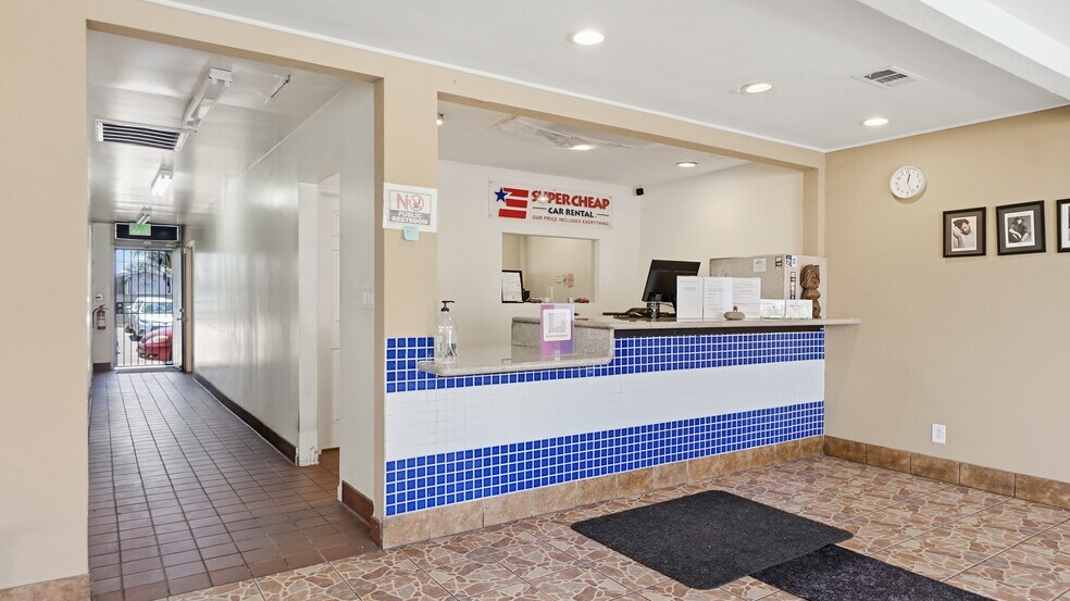More Photos Of 10300 S Inglewood Ave, Inglewood Freestanding For Sale