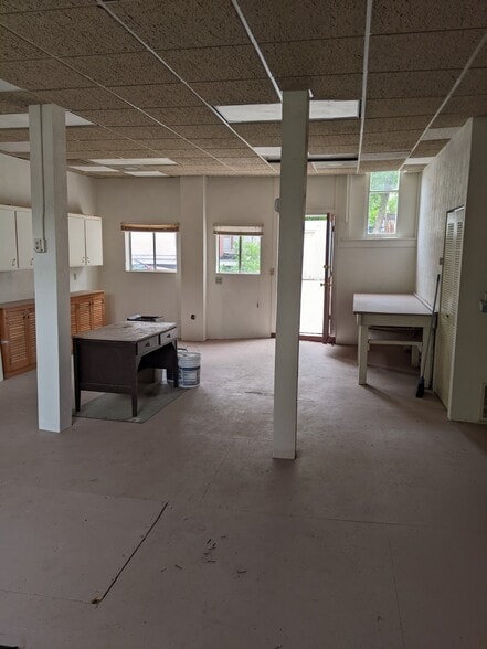 More Photos Of 14-16 Ruxton Ave, Manitou Springs Storefront Retail Residential For Lease