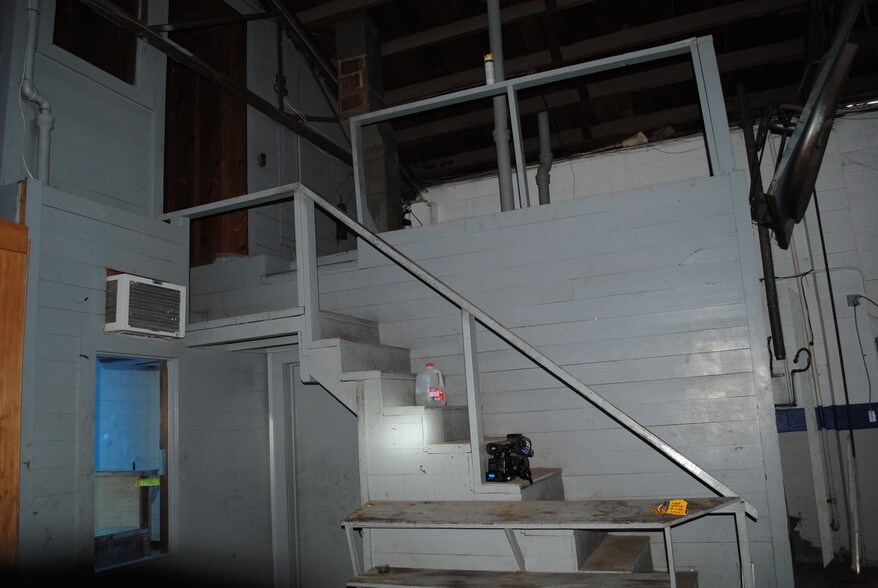 More Photos Of 2600 Medgar Evers Blvd, Jackson Auto Repair For Sale