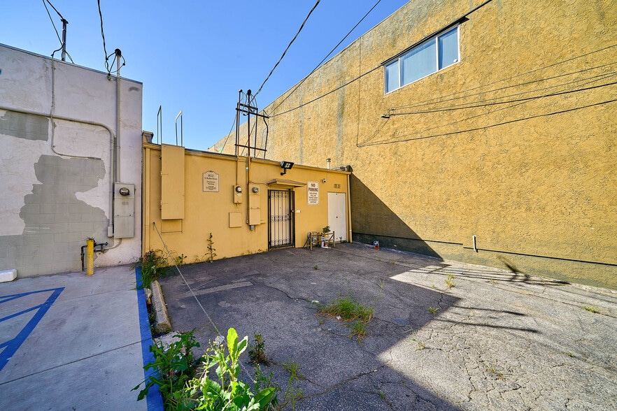 More Photos Of 852 S Robertson Blvd, Los Angeles Medical For Lease