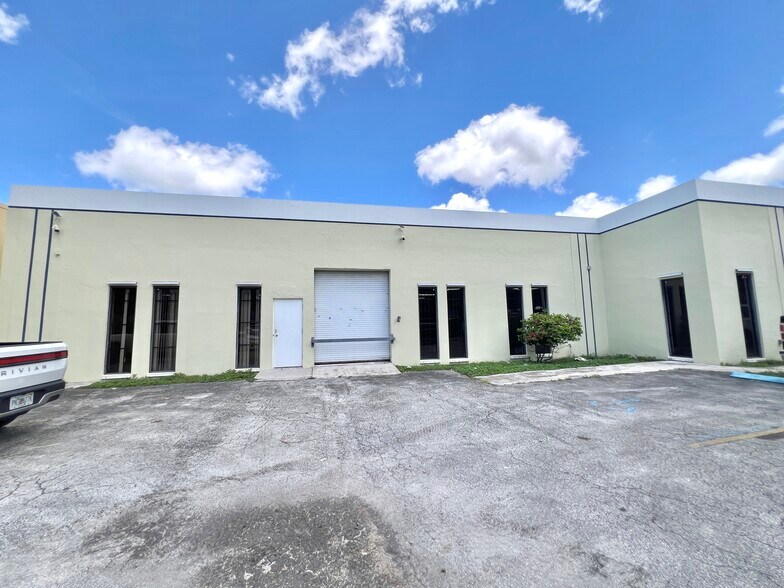 Primary Photo Of 3425 NW 73rd Ave, Miami Office For Lease