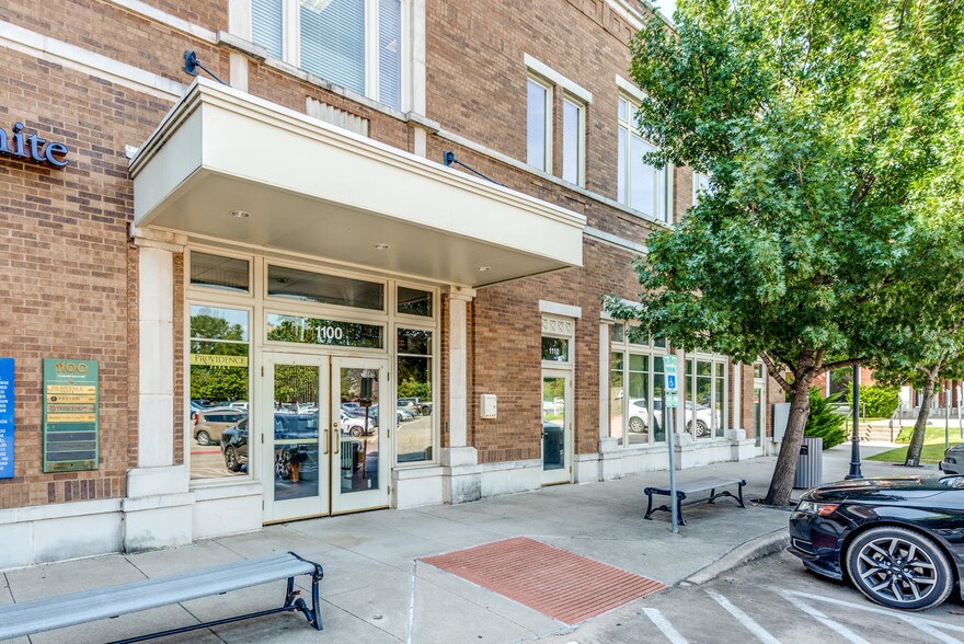 More Photos Of 1100 Parker Sq, Flower Mound Office For Lease