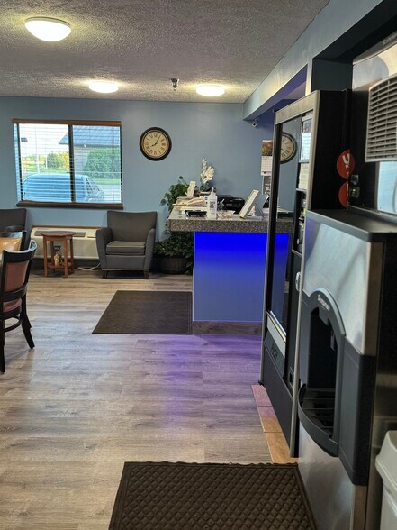 More Photos Of 1701 31st St, Central City Hotel For Sale