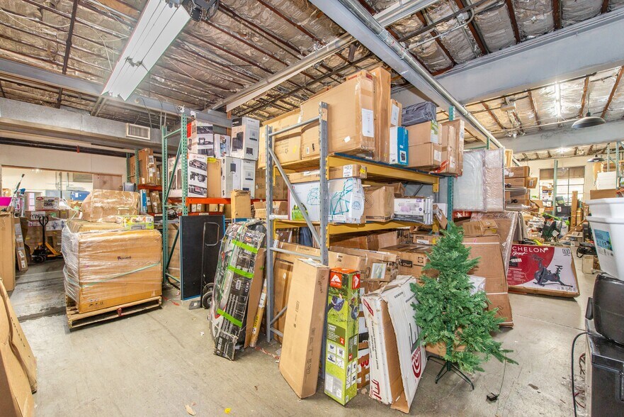 More Photos Of 95 Industrial St E, Clifton Warehouse For Sale