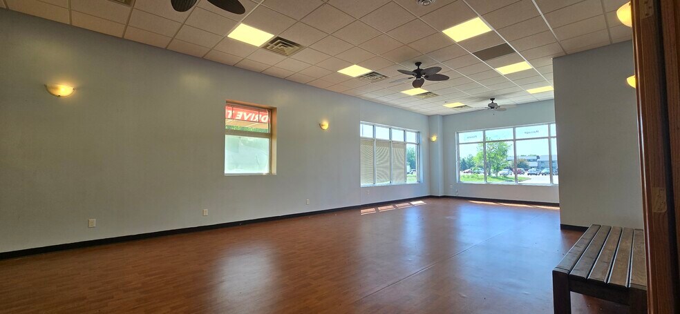 More Photos Of 700 Norway Dr, Annandale Freestanding For Lease