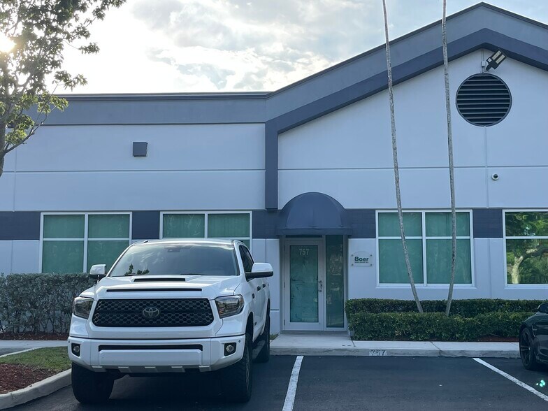 More Photos Of 757 Shotgun Rd, Sunrise Light Manufacturing For Lease