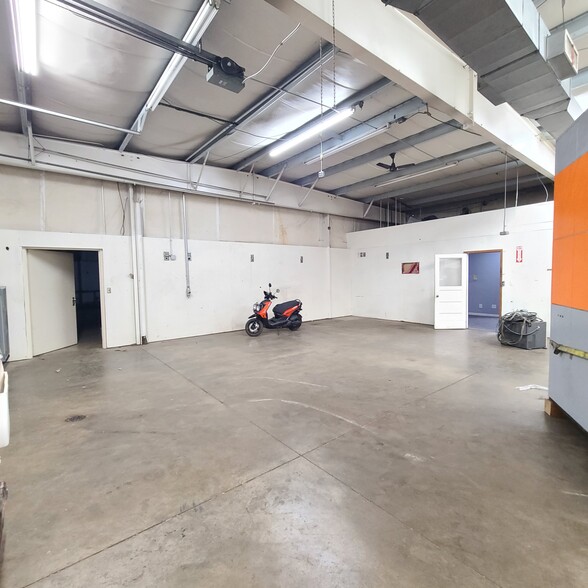 More Photos Of 426-434 Council Dr, Fort Wayne Manufacturing For Lease