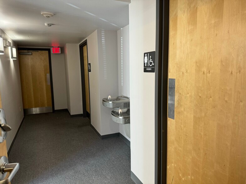 More Photos Of 3575 N Oakland Ave, Shorewood Apartments For Lease