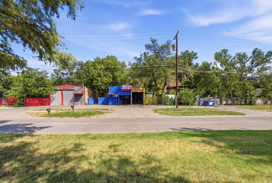 More Photos Of 4515 Bernal Dr, Dallas Auto Repair For Sale