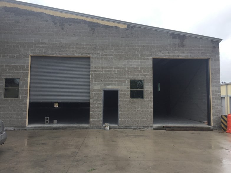 Primary Photo Of 9018 Ruland Rd, Houston Warehouse For Lease