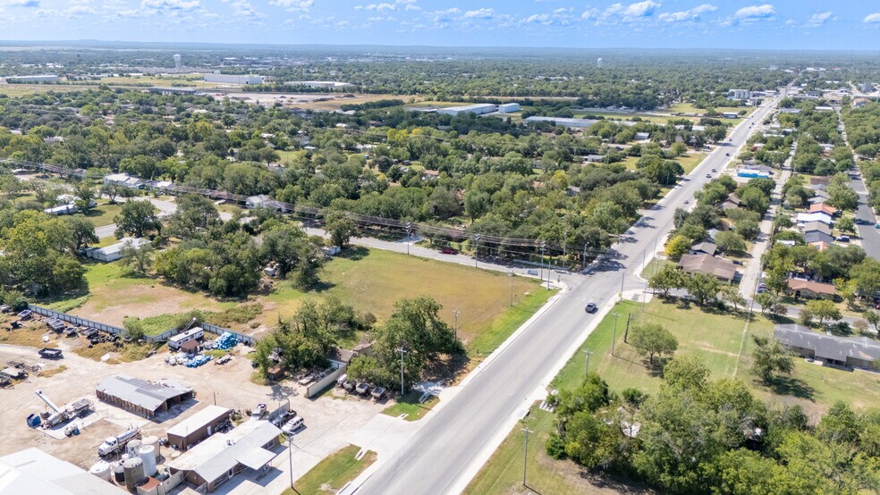 More Photos Of N Austin St & E Martindale St, Seguin Land For Sale