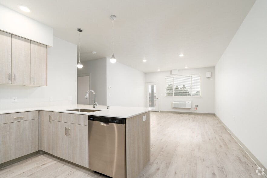 More Photos Of 15922 E Valleyway Ave, Spokane Valley Apartments For Sale