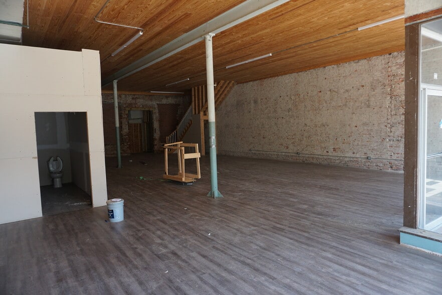 More Photos Of 123 N Washington St, Rocky Mount Storefront Retail Office For Sale