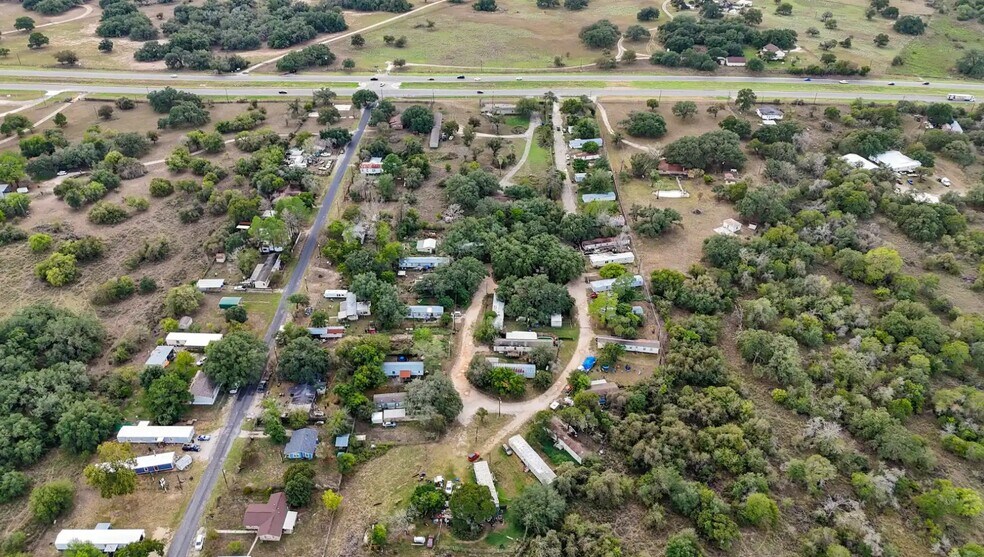More Photos Of 102 Oak Ridge Dr, Floresville Trailer Camper Park For Sale