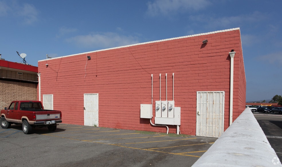 More Photos Of 259 W Washington Ave, Escondido Storefront For Lease