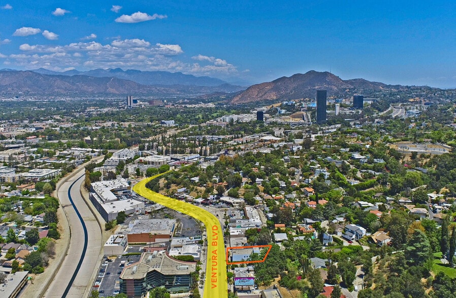 More Photos Of 11350 Ventura Blvd, Studio City Office For Lease