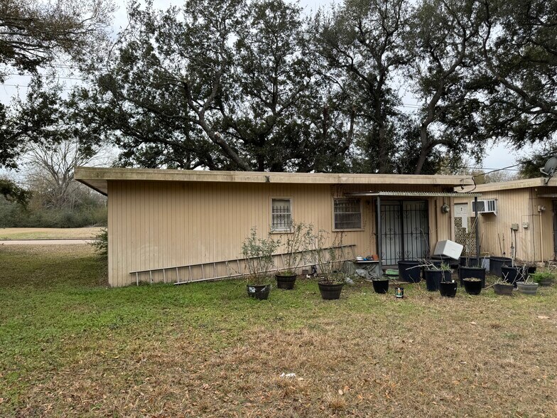 More Photos Of 300 Echols st, Prairie View Multifamily For Sale