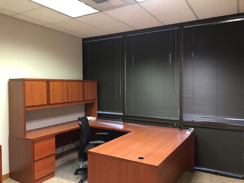 More Photos Of 8203 W Quinault Ave, Kennewick Office For Lease
