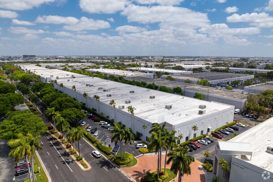More Photos Of 1701-1729 NW 84th Ave, Miami Warehouse For Lease