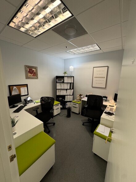 More Photos Of 301 E Yamato Rd, Boca Raton Office For Lease