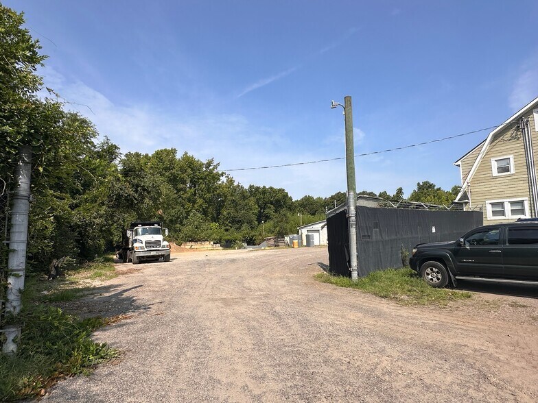 More Photos Of 6924 Fort Smallwood Rd, Baltimore Land For Lease