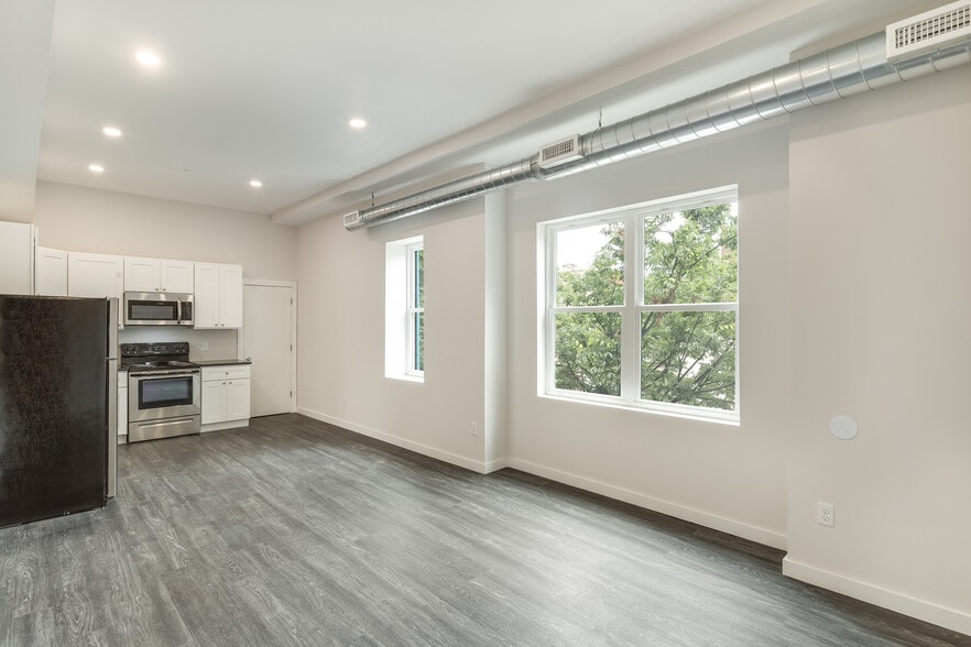 More Photos Of 500 S 52nd St, Philadelphia Storefront Retail Residential For Sale