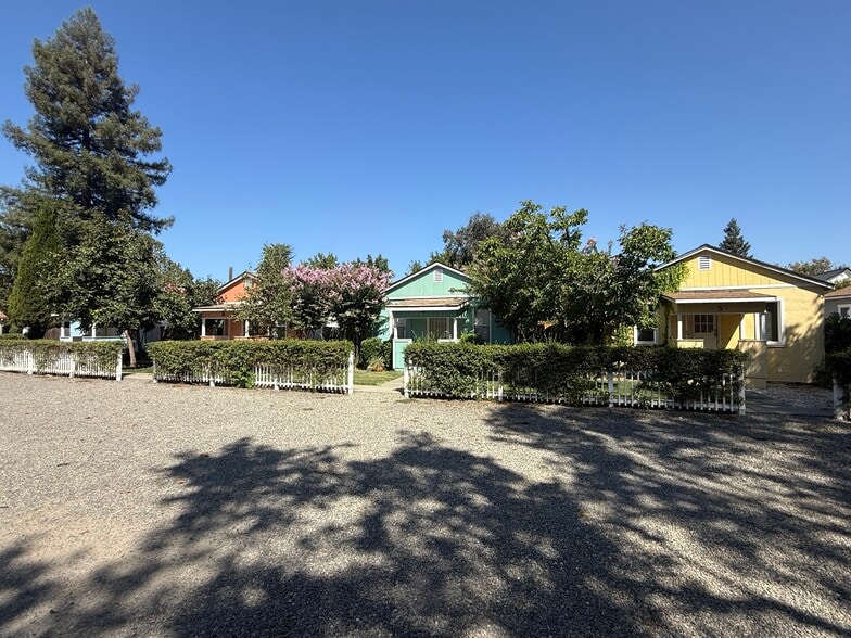 More Photos Of 101 Elliott St, Winters Apartments For Sale
