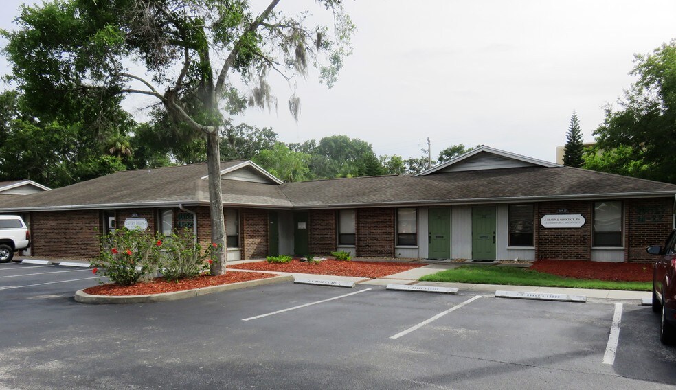More Photos Of 1326 S Ridgewood Ave, Daytona Beach Office For Lease