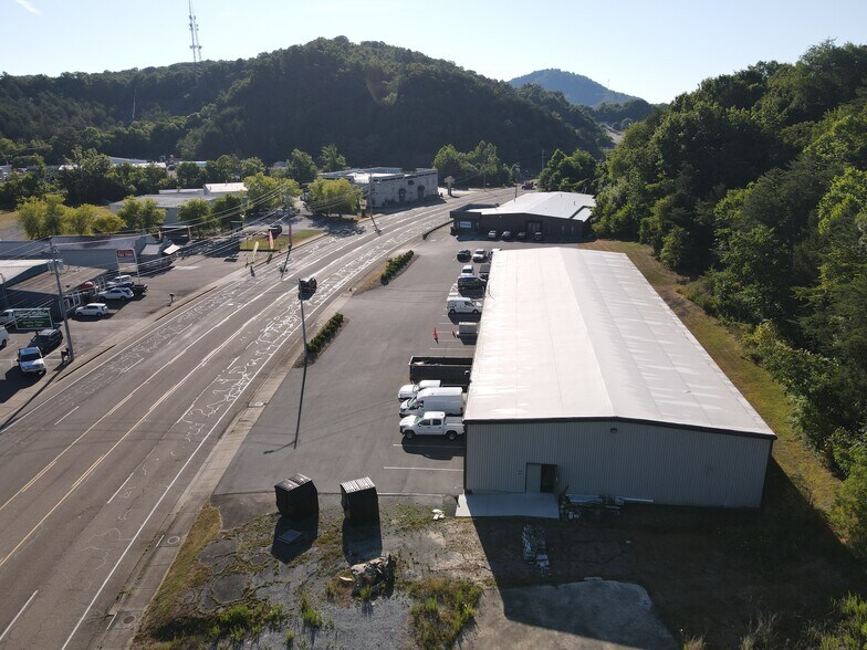 More Photos Of 3017 E Oakland Ave, Johnson City Showroom For Sale