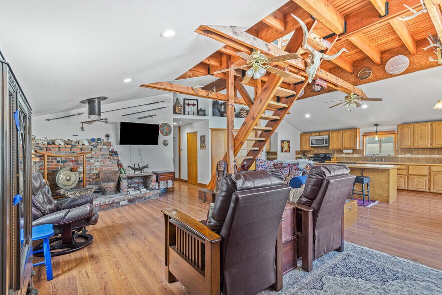 More Photos Of 302 Berger St, Riggins Apartments For Sale