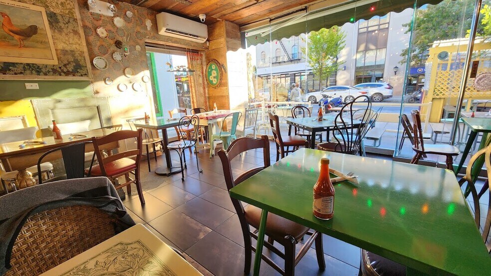 More Photos Of 3711 30th Ave, Astoria Storefront Retail Residential For Lease